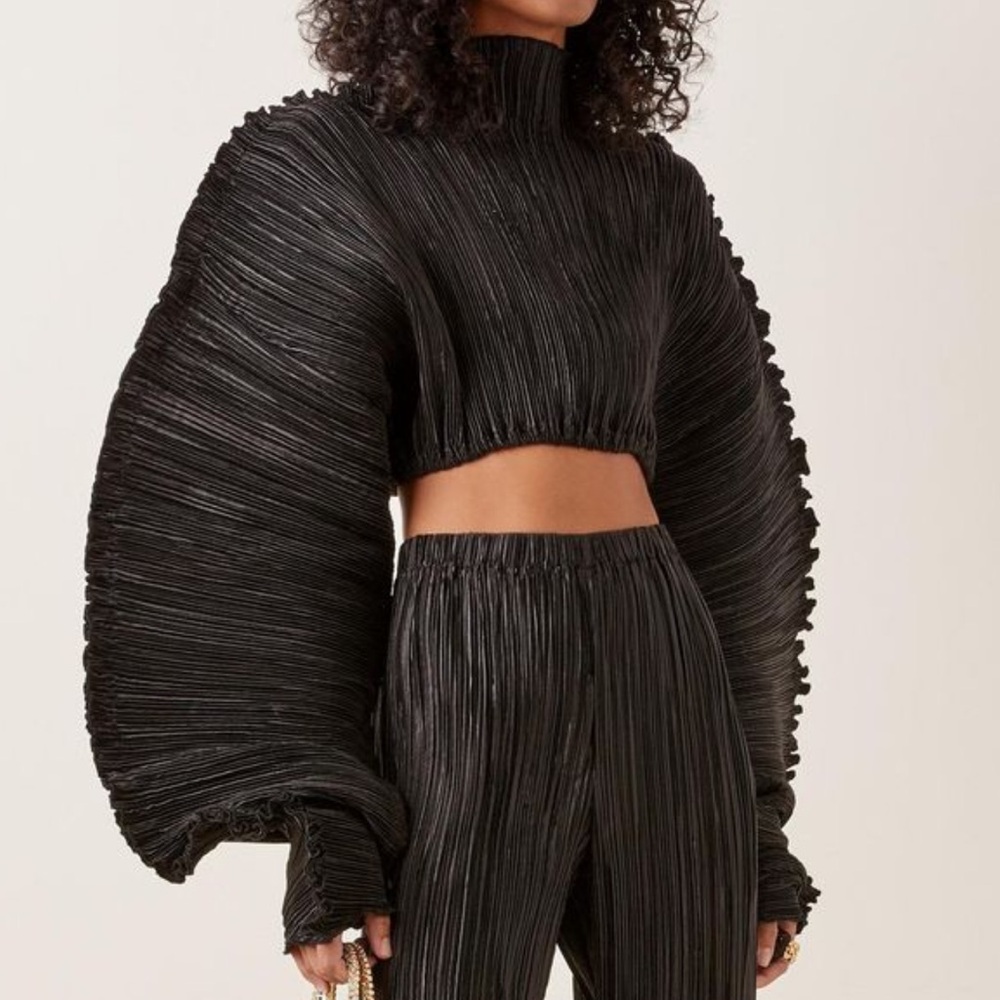 Cult Gaia Mala Balloon Sleeve Plissé Satin Crop Top Black Flexible Fit Rare